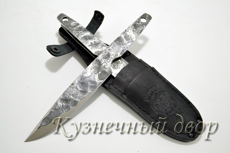 Нож "Сапсан" в комплекте кованый