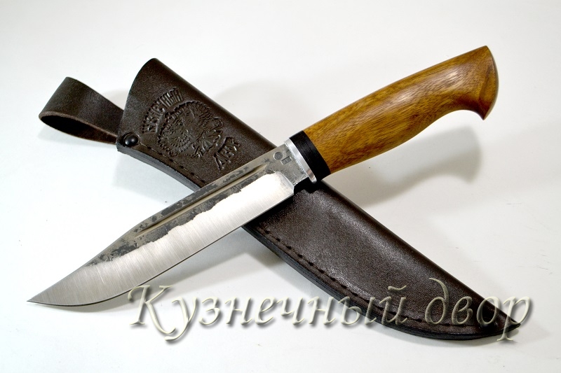 Нож  "Варан" сталь -Х12МФ кованая, рукоять- орех.