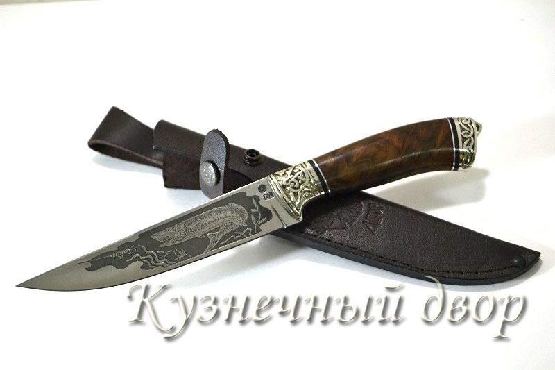 Нож  "Сумрак" сталь- D2, рукоять- литье  из мельхиора, орех, художественное оформление клинка.