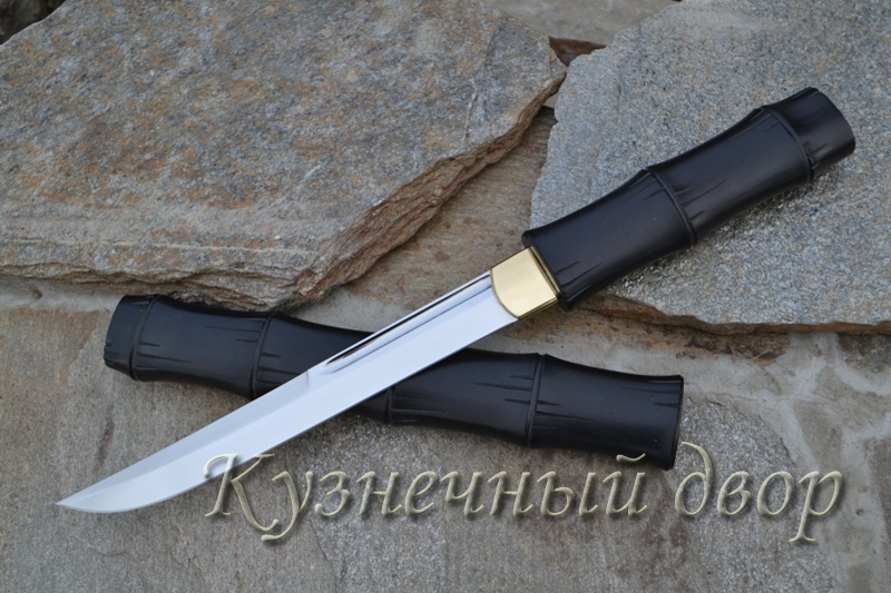 Нож "Якудза" сталь-BOHLER К 340, рукоять-черный граб, ножны-черный граб, хабаки-латунь.