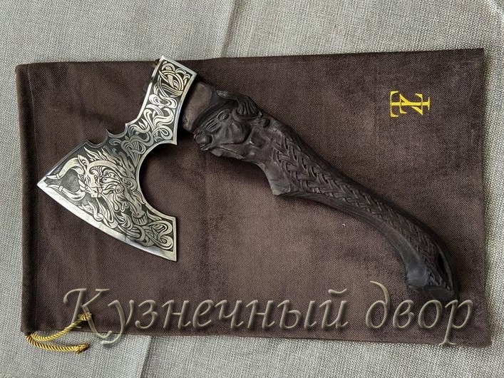 Топор ручной работы  "Говядина". Сталь-65Г.  Топорище-ясень.