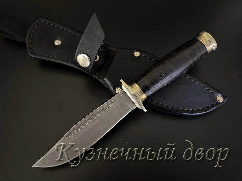 Нож "Осётр" сталь- D2, рукоять- латунь, наборная натуральная кожа.