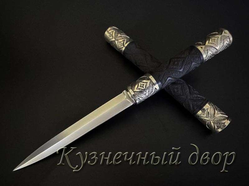 Нож ручной работы "Перо". Сталь-ELMAX, рукоять-мельхиор, черный граб с художественной резьбой.