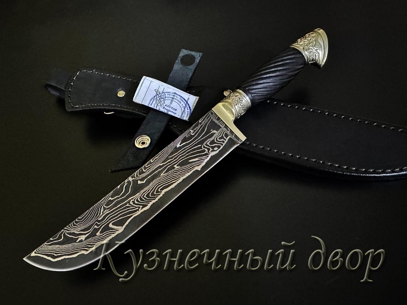 Нож "Пчак-180". Сталь- трехслойный ламинат. Рукоять-натуральная дерево с художественным оформлением. 