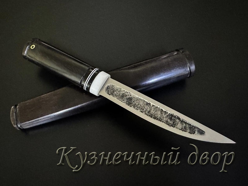Нож "Якутский. Кованый дол.".  Сталь- Х12МФ, рукоять и ножны -натуральное дерево.