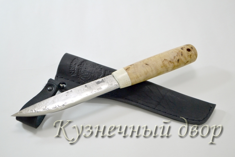 Нож "Якутский" сталь- 9ХС, рукоять- кость, карельская береза.